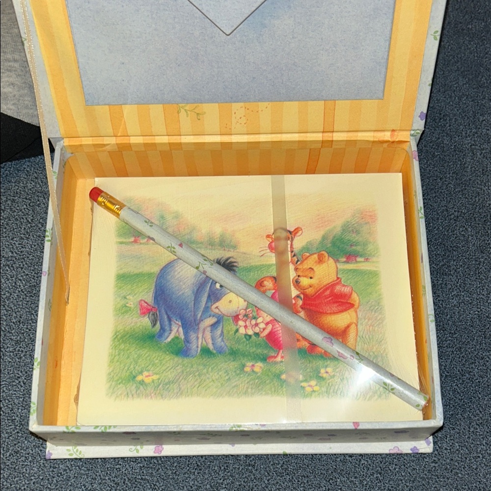 NWT Disney Character Stationery Box- Pooh and Friends. Cards, pencil, stickers - Picture 6 of 12